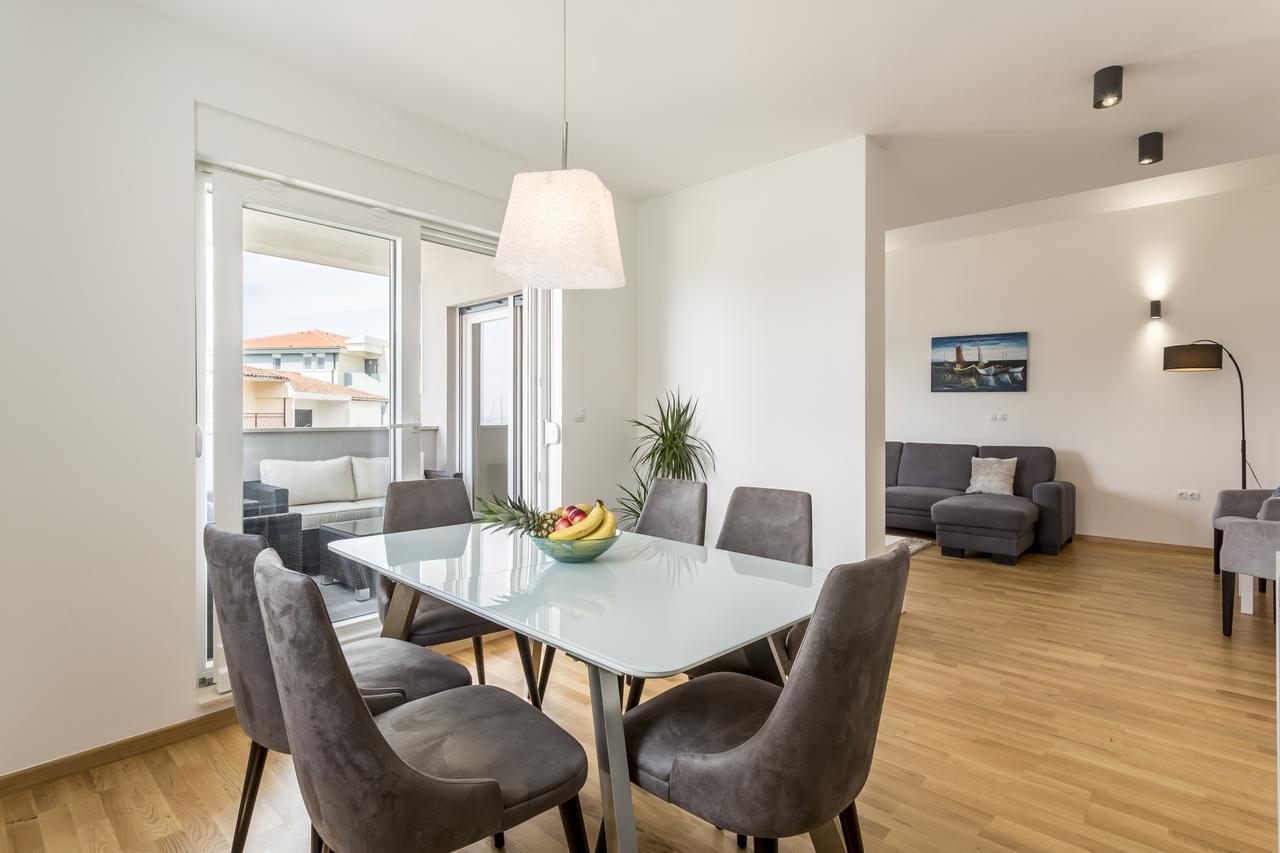 Luxury 3 Bed Apartment, Large Terrace, Pool, Close To Beach And Split! Подстрана Экстерьер фото